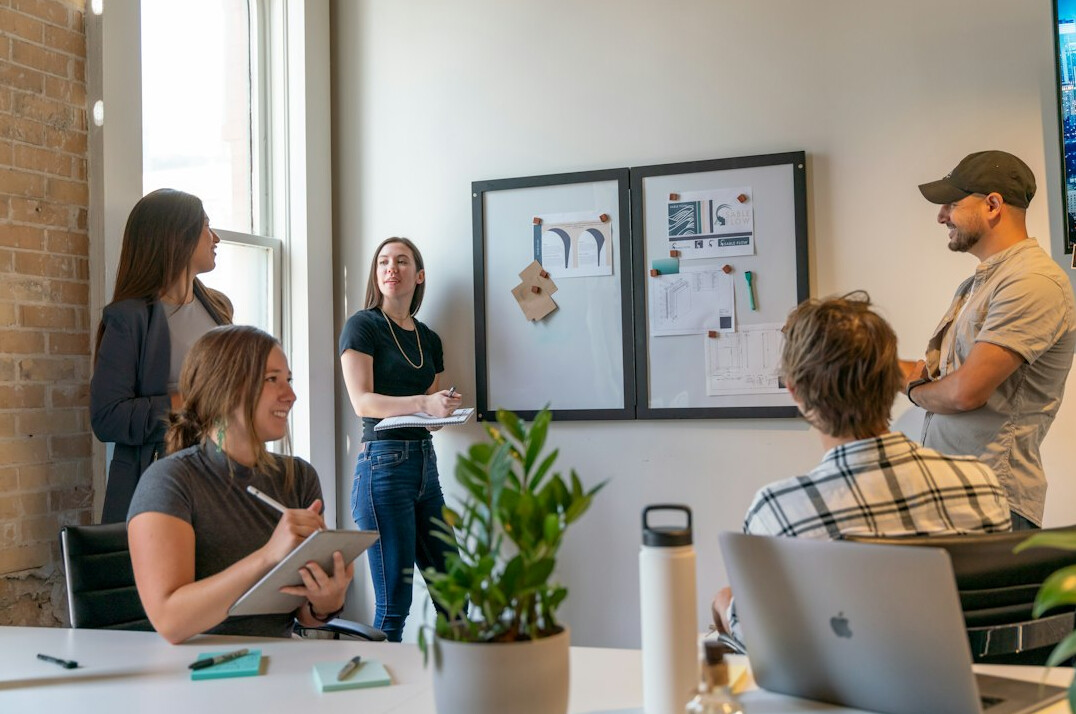 group discussion meeting